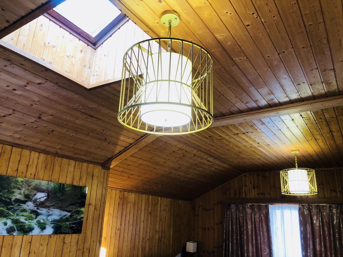 Qi-Lin Hotel Restaurant Ayer Екстериор снимка