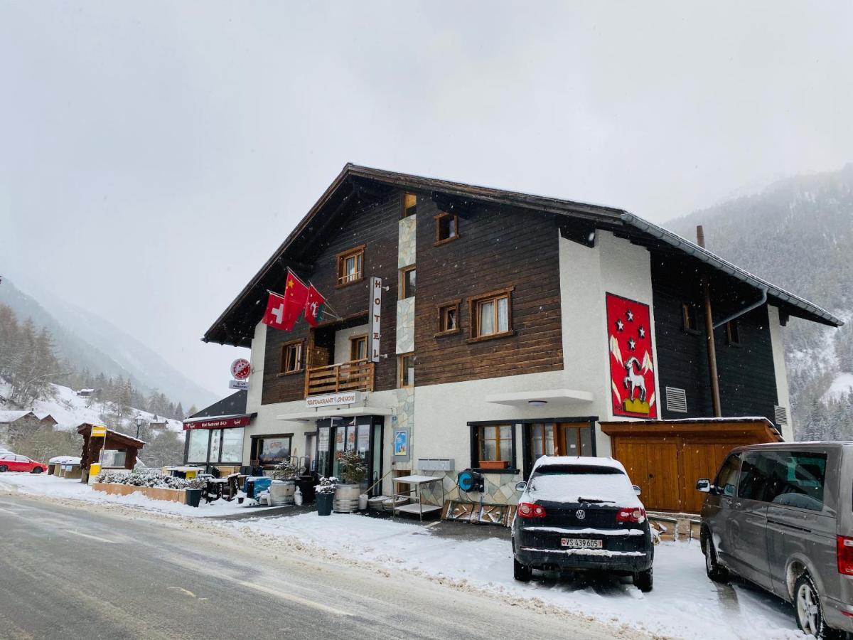 Qi-Lin Hotel Restaurant Ayer Екстериор снимка